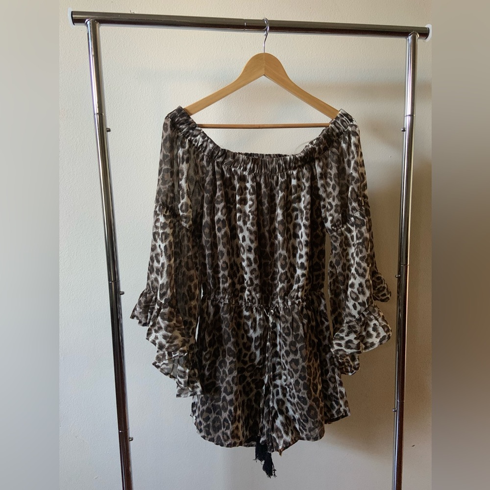 Romper Off the Shoulder in Leopard Print